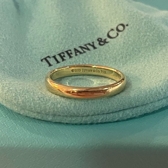 Tiffany 18k 3mm Yellow Gold Lucida Wedding Band, Size